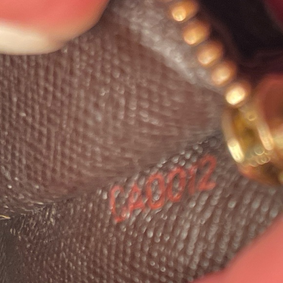 ♠️⚡️Louis Vuitton Damier Ebene Wallet⚡️♠️ - Picture 9 of 9